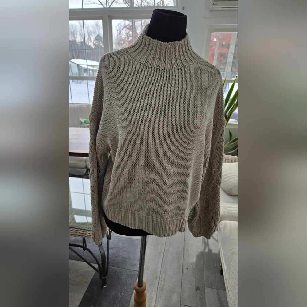 Knit sweater